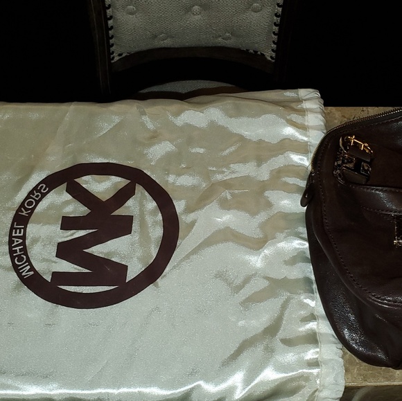 Michael kors hand bag